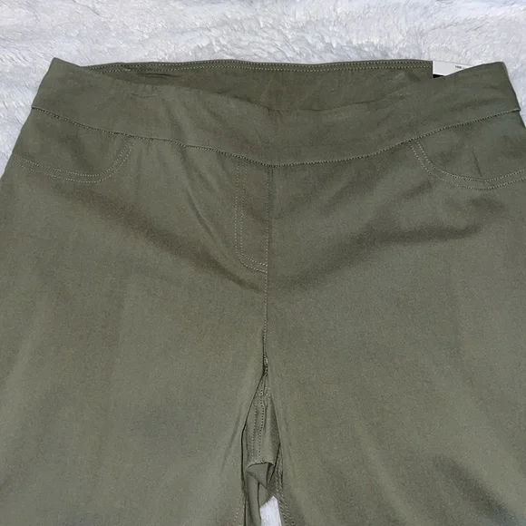 NWT NorthStyle pants Green Chinos Modern Flat Front Design.  Size 18W. - Picture 5 of 7